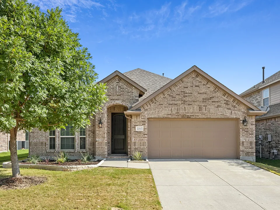 2317 Houston Dr