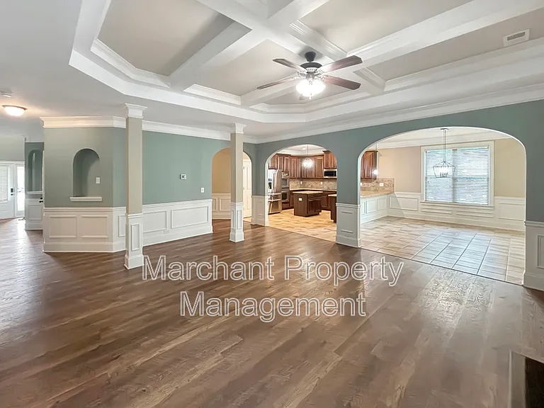 32 Governors Lake Way — Photo 11
