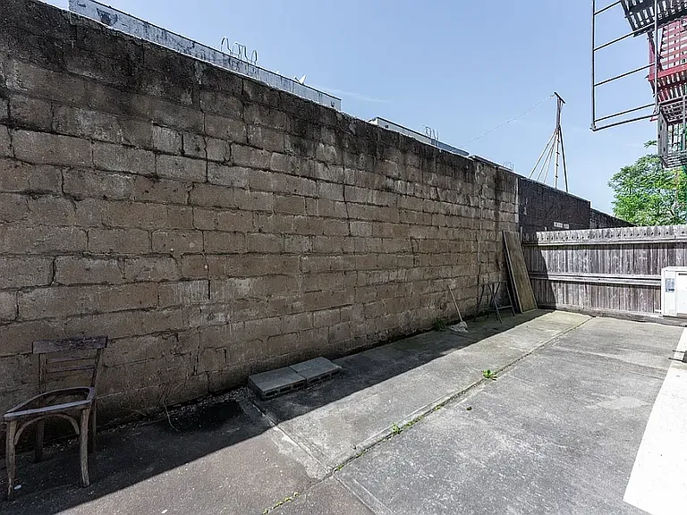 1649 Summerfield St #2A — Photo 15