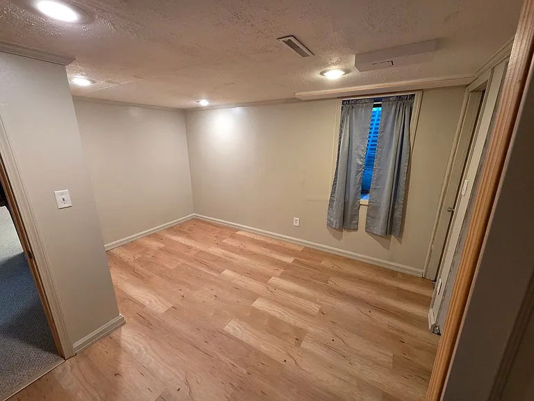 841 Lund Ave NE — Photo 15