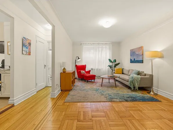 385 Argyle Rd APT 4A, Brooklyn, NY 11218