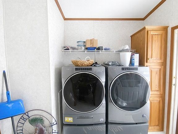 2nd image of 565 Ridge Rd