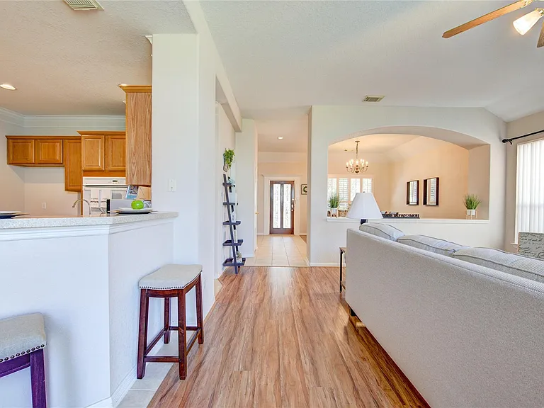 22514 Jutewood Ln — Photo 23