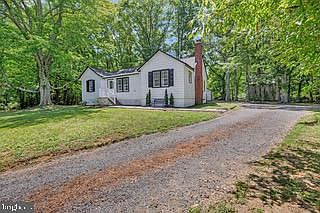 1st image of 4379 Doctor Samuel Mudd Rd