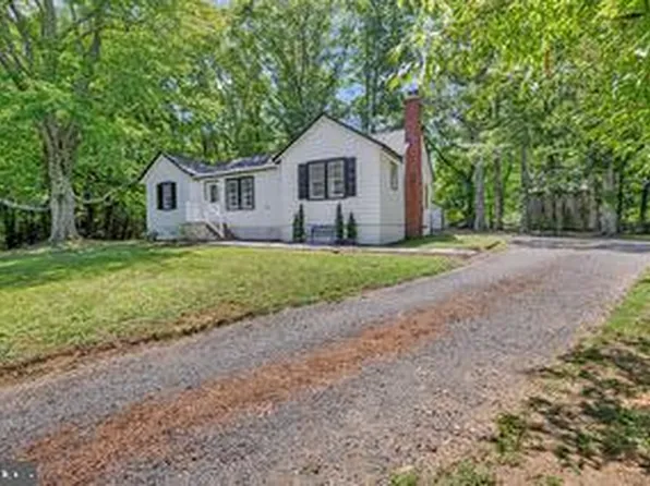 4379 Doctor Samuel Mudd Rd, Waldorf, MD 20601