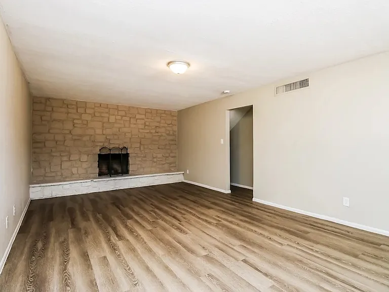 4339 E Nancy Ln — Photo 6