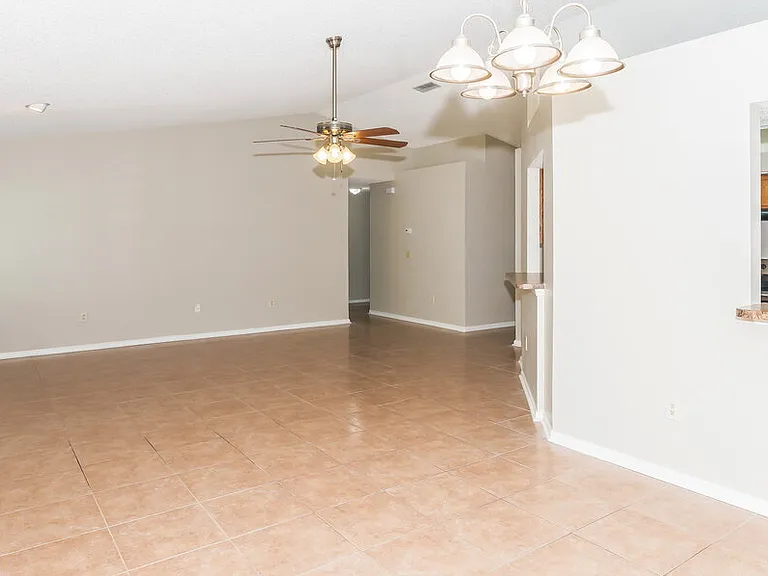 3379 Deerfield Pointe Dr — Photo 4