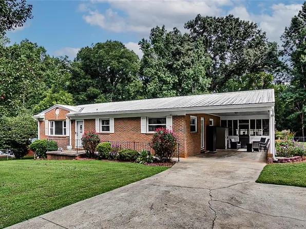 4667 Huntingwood Rd, Ramseur, NC 27316