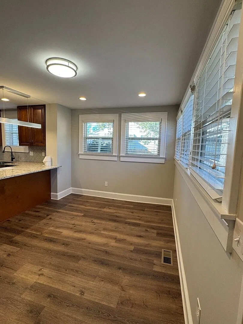 Charming 2 bedroom 2 bath, near Downtown Greenville! — Photo 4