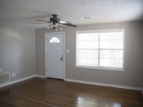 4th image of 213 S Berry St