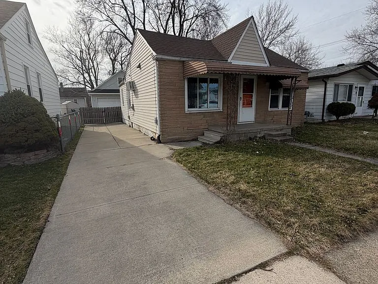 27869 Tighe St — Photo 2