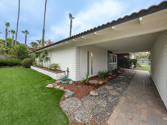 4th image of 5435 Del Cerro Blvd