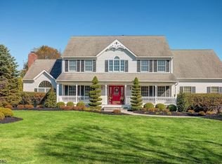 6 Wheatfield Rd, Flemington, NJ 08822