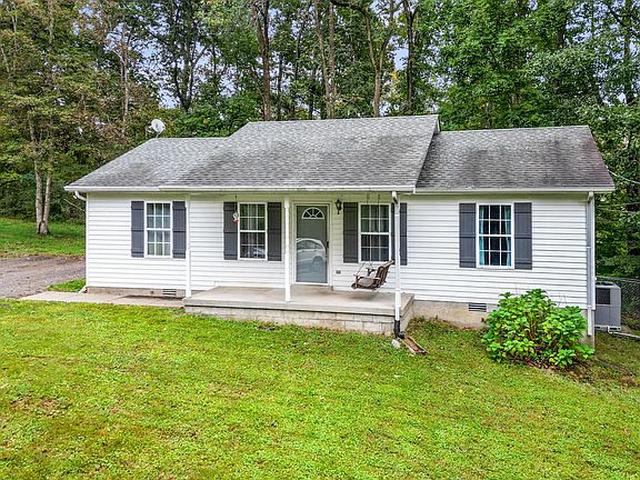 3rd image of 1044 William Glen Rd