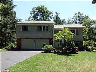 2nd image of 4 Eklof Ct