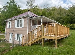1527 N Princeton Dr, Covington, VA 24426