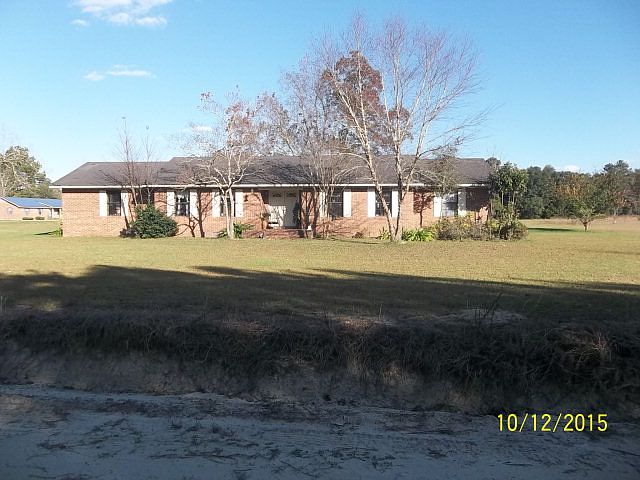 2nd image of 410 Pecan Rd