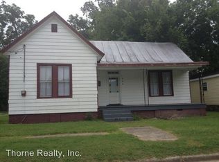 509 E Saint John St, Tarboro, NC 27886