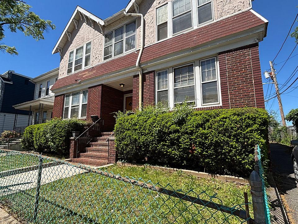 1st image of 10-12 McKay Ave #A