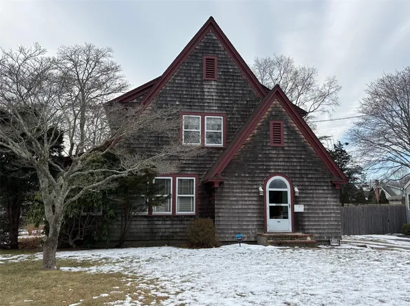 265 Howell Avenue, Riverhead, NY 11901