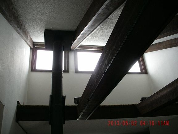 Vaulted Ceiling - Sky Lights