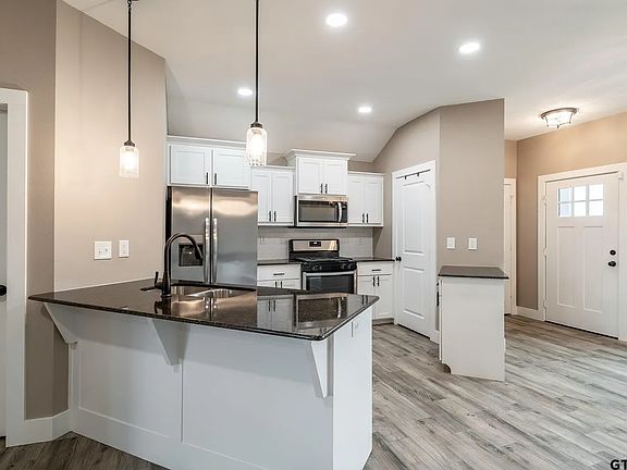 5th image of 17115 Meadowview Ln