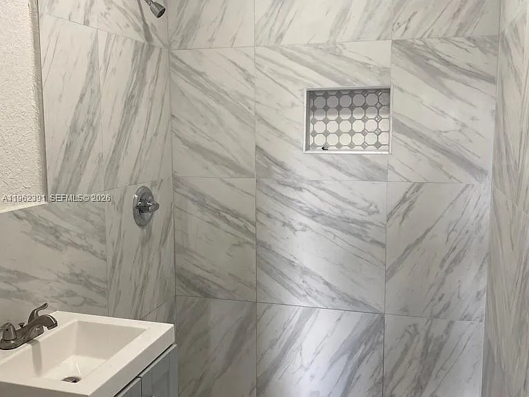 10030 W Indigo St #9 — Photo 3