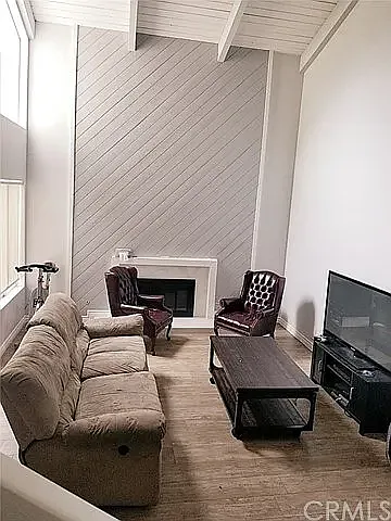 10372 Hammontree Dr — Photo 2