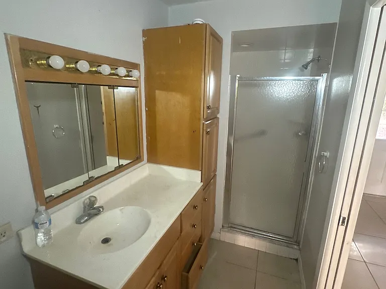1016 Red Oak Cir — Photo 3