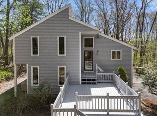 19 Pond View Cir, Sharon, MA 02067