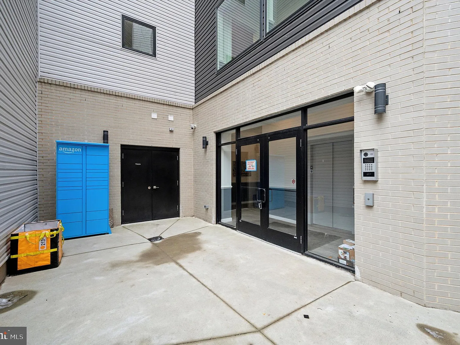 1 bed, 500 sqft, $1,375 — Photo 2