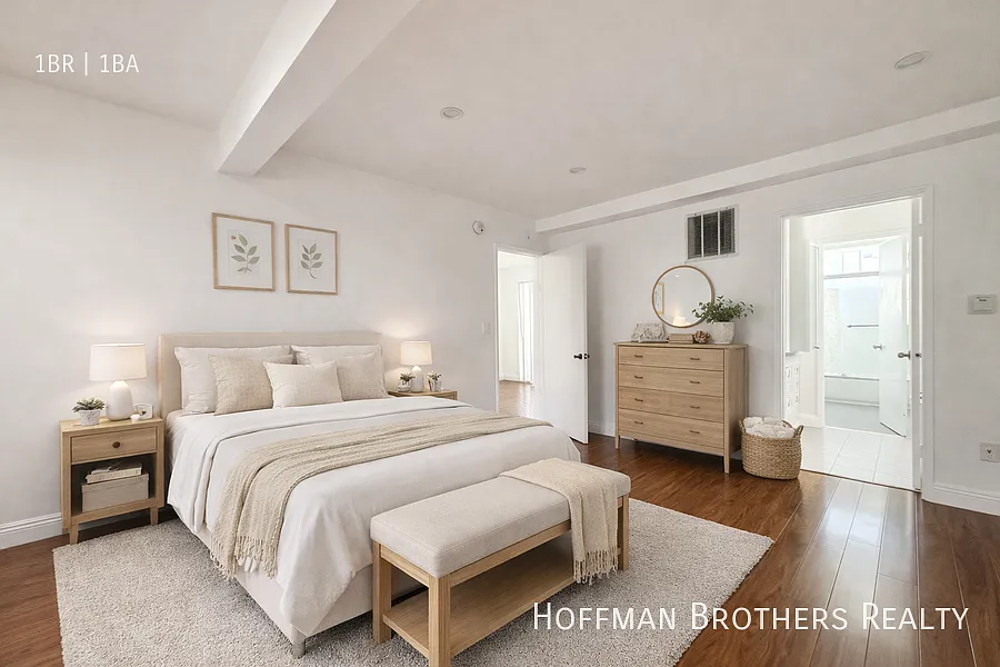 401 S St Andrews Pl Los Angeles, CA 90020 — Photo 3
