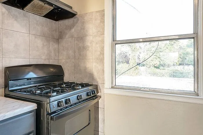 4 bed, 2.0 bath, 1623 sqft, $1,600 — Photo 4