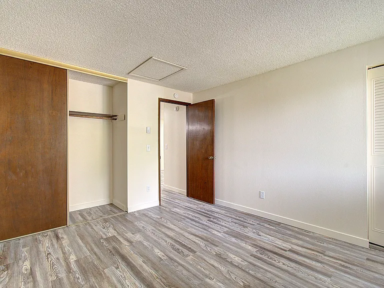 919 U St — Photo 17