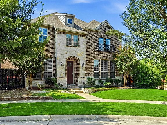 3rd image of 291 Moorland Dr