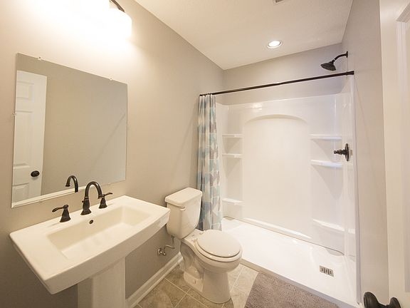 5th image of 15483 Wintergreen St NW
