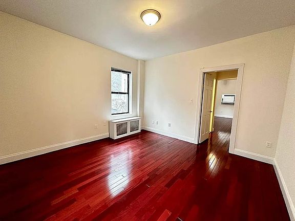 4th image of 137 E 29th St #3T