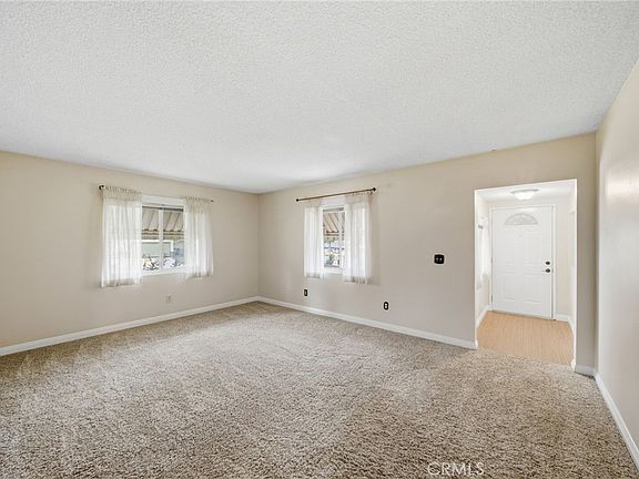 5th image of 22236 Victoria St