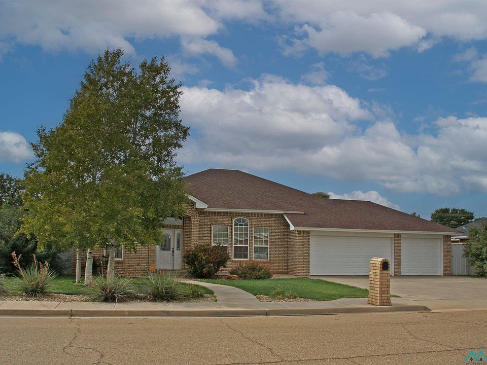 1st image of 3704 Springwood Dr