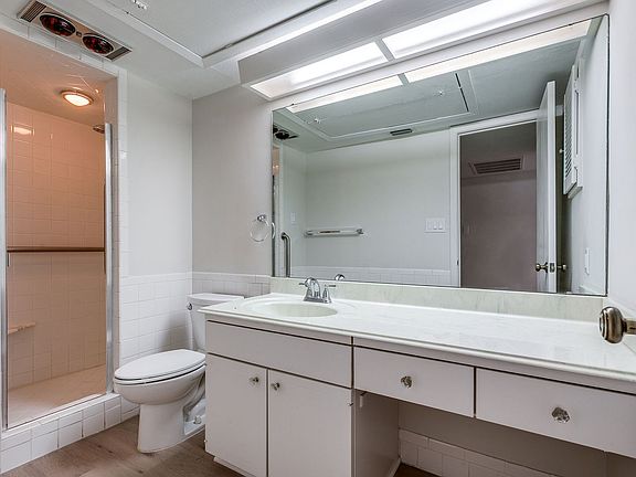 4th image of 8401 N New Braunfels Ave APT 321