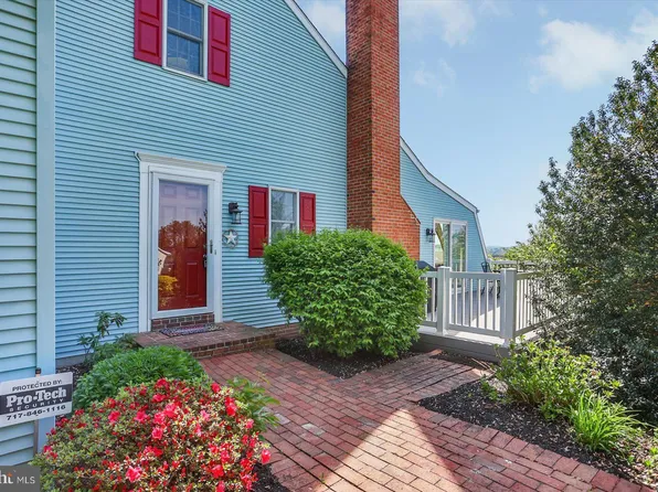 100 Carriage Hill Ln #100, York, PA 17406