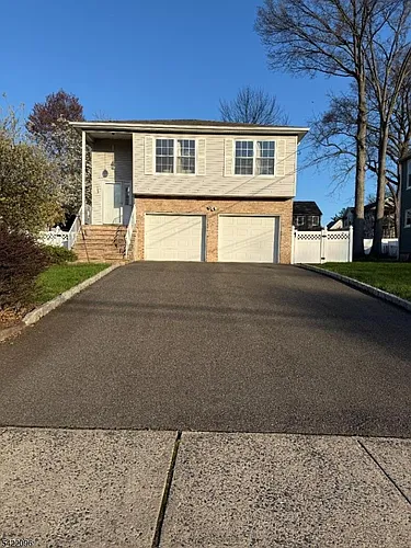 518 Downer St Photo 1