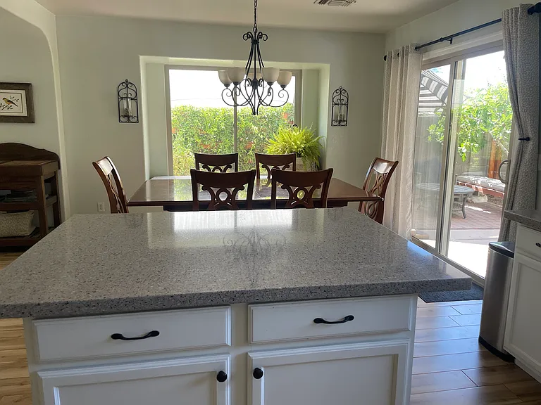 454 W Midland Ln — Photo 22
