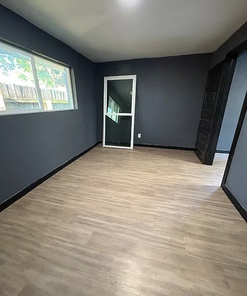 9407 Sandra St — Photo 2