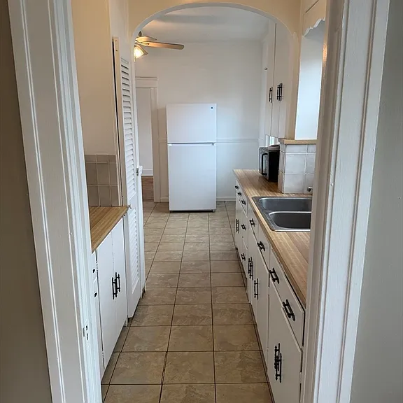 119 Airlie St #2 — Photo 8