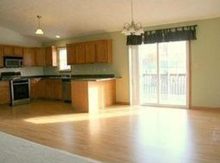 612 Liberty Dr, Bayview Garde, IL 61611