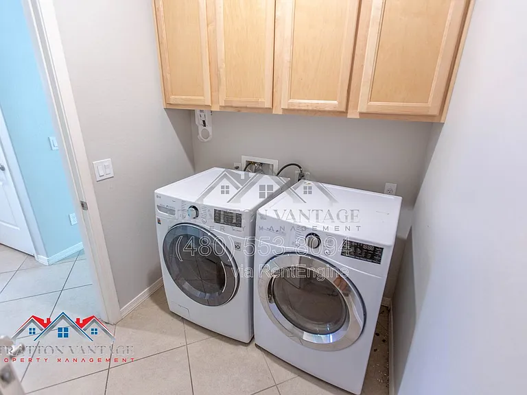 15244 W Moreland St — Photo 32