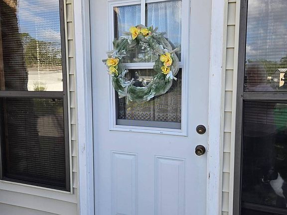 2nd image of 1231 Sunshine Cir #1231