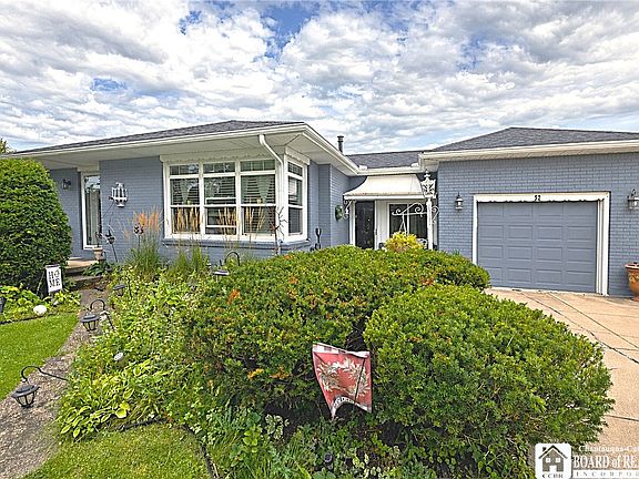 2nd image of 62 Raymond Ave