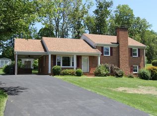 104 Hook Dr, Lynchburg, VA 24502